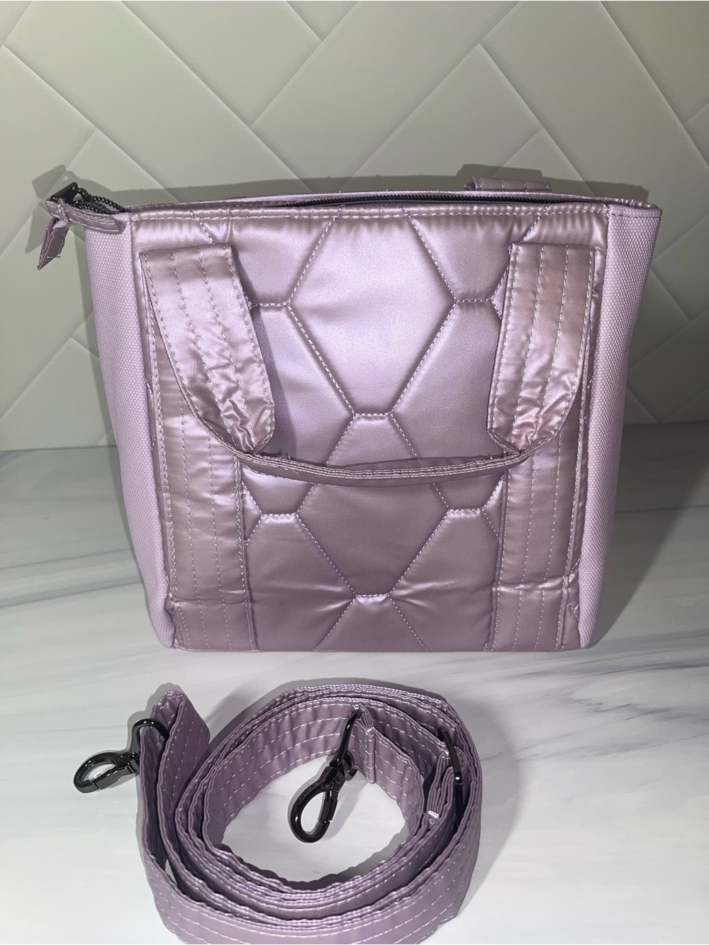 Lug Cadence Crossbody Metallic Sugarplum like new! - Picture 5 of 9